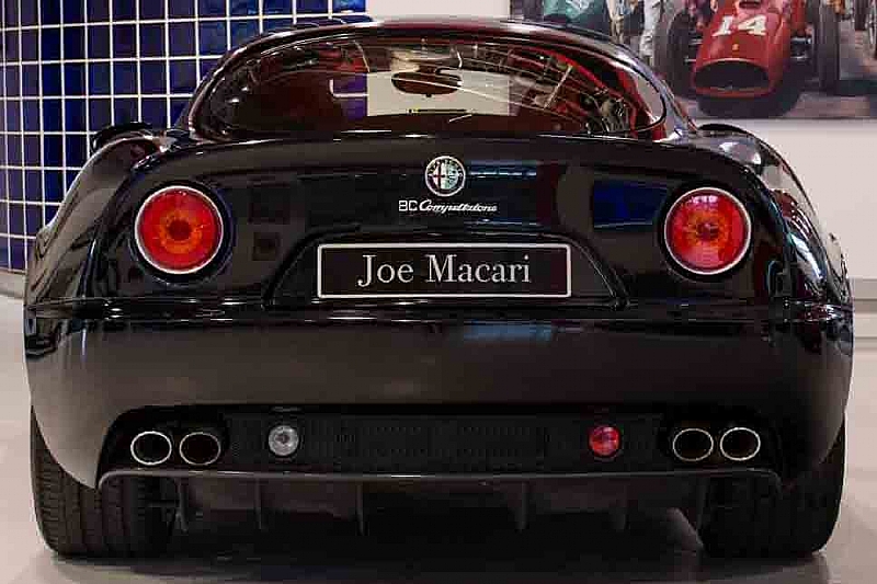 アルファロメオ８C ブラック 1/24 アルファロメオ コンペティツィオーネ Alfa Romeo 8C